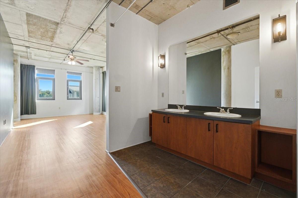 10 N SUMMERLIN AVE #7, ORLANDO, FL, 32801