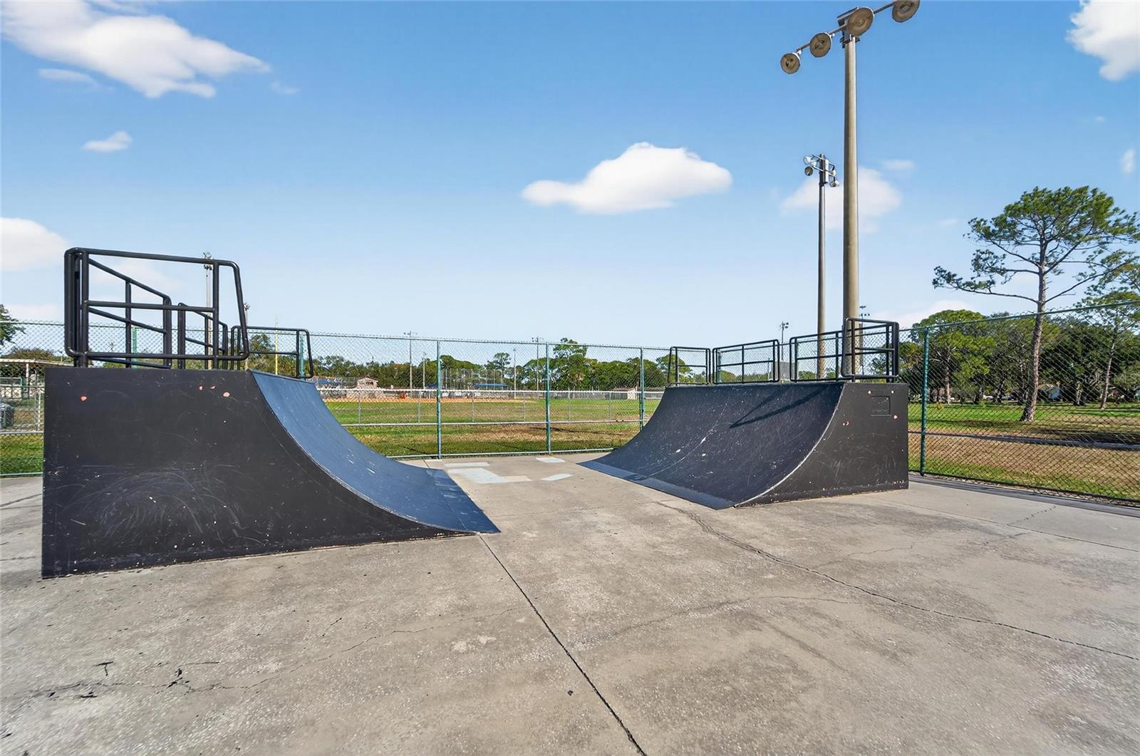 512 ATWOOD AVE N, ST PETERSBURG, FL, 33702