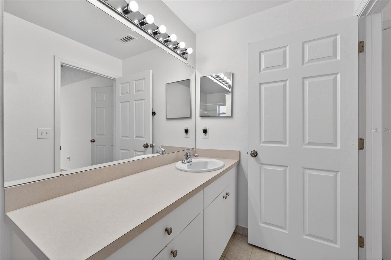 512 ATWOOD AVE N, ST PETERSBURG, FL, 33702