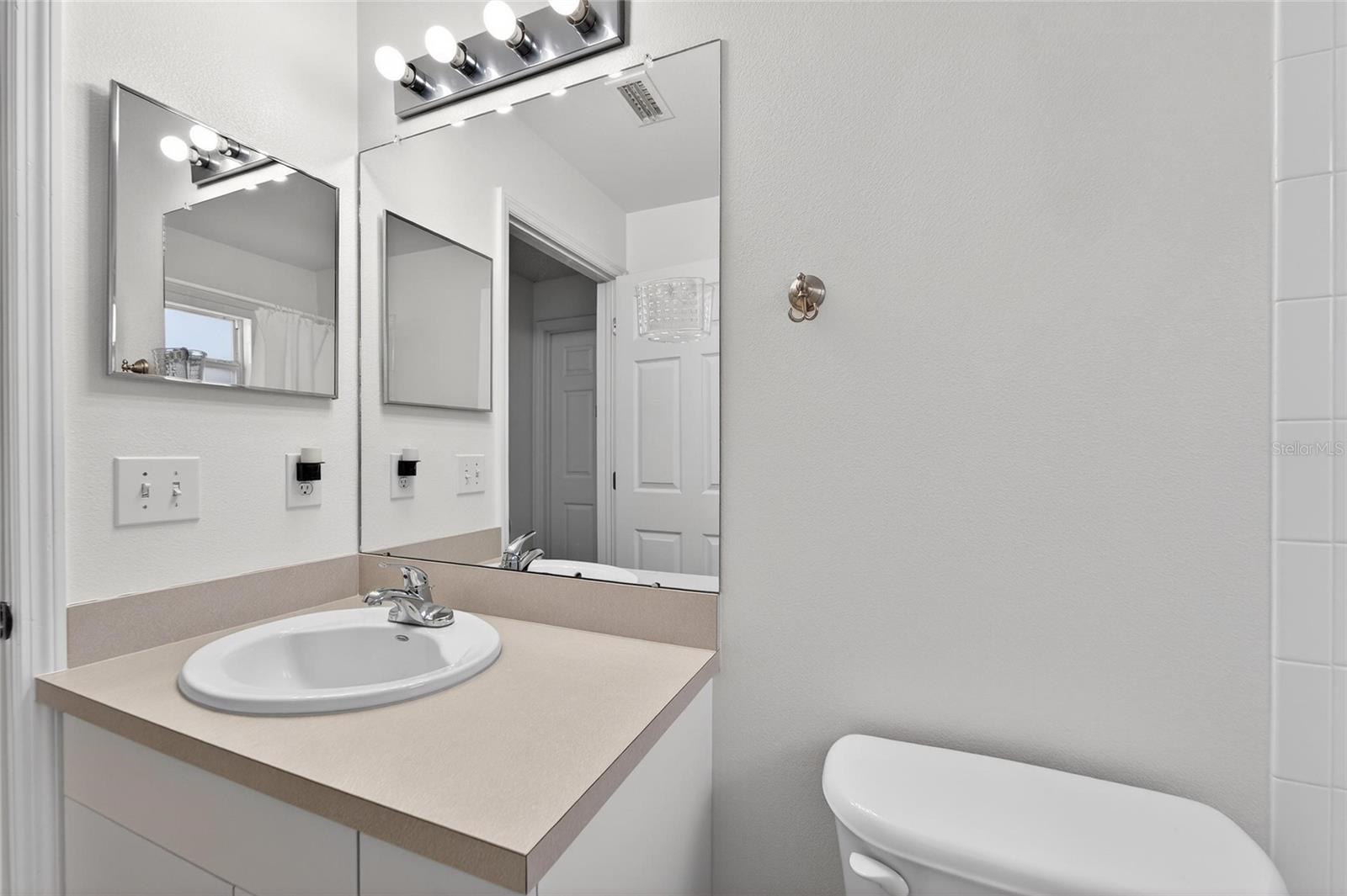 512 ATWOOD AVE N, ST PETERSBURG, FL, 33702