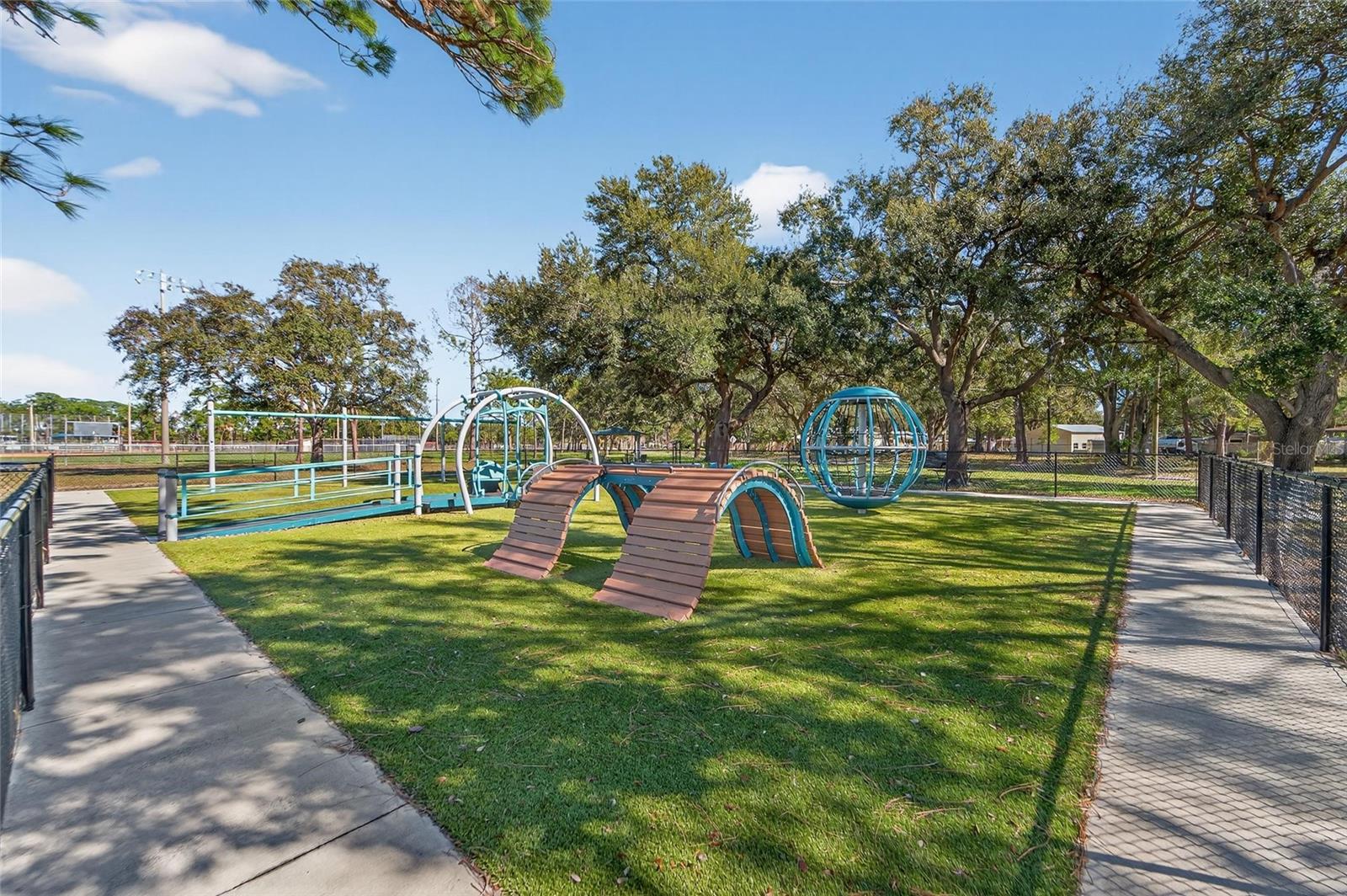 512 ATWOOD AVE N, ST PETERSBURG, FL, 33702