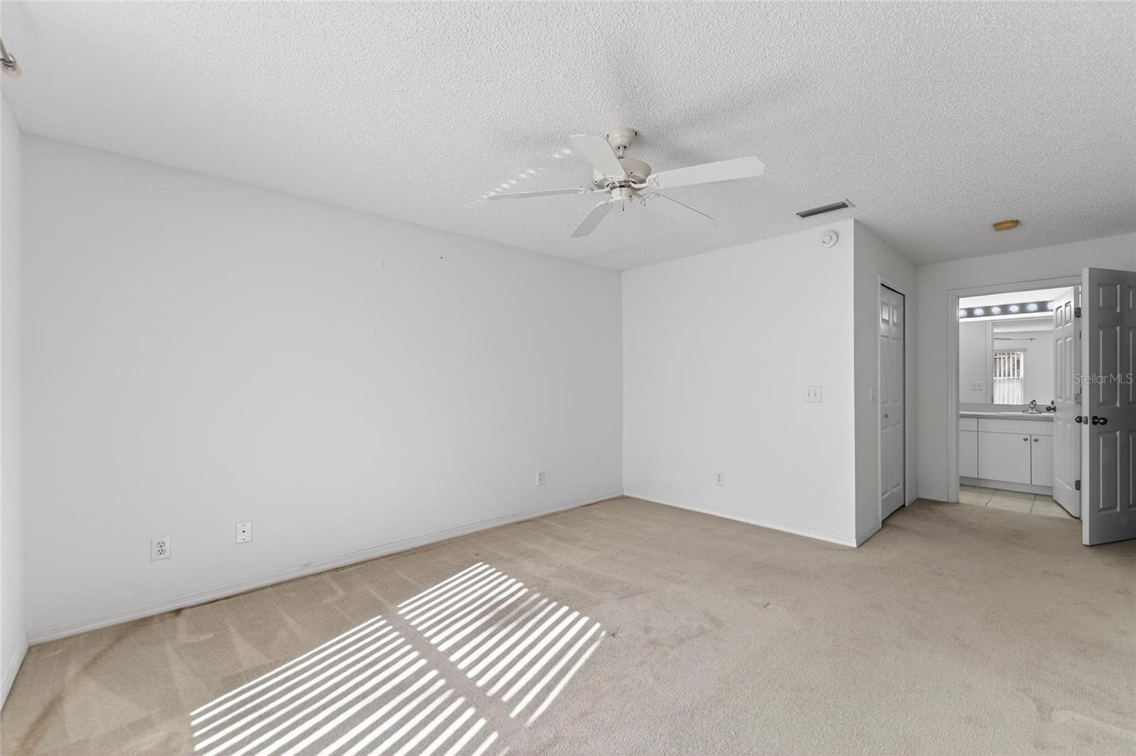 512 ATWOOD AVE N, ST PETERSBURG, FL, 33702