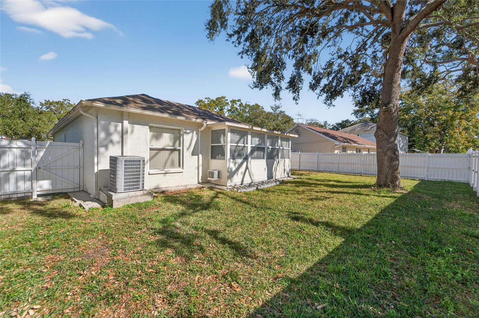 512 ATWOOD AVE N, ST PETERSBURG, FL, 33702