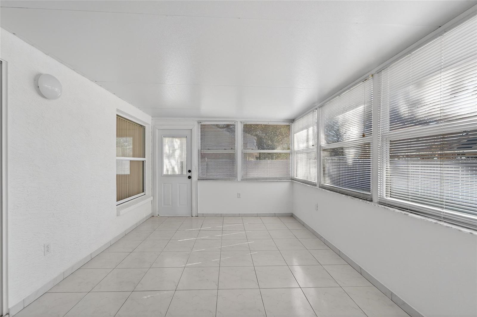 512 ATWOOD AVE N, ST PETERSBURG, FL, 33702