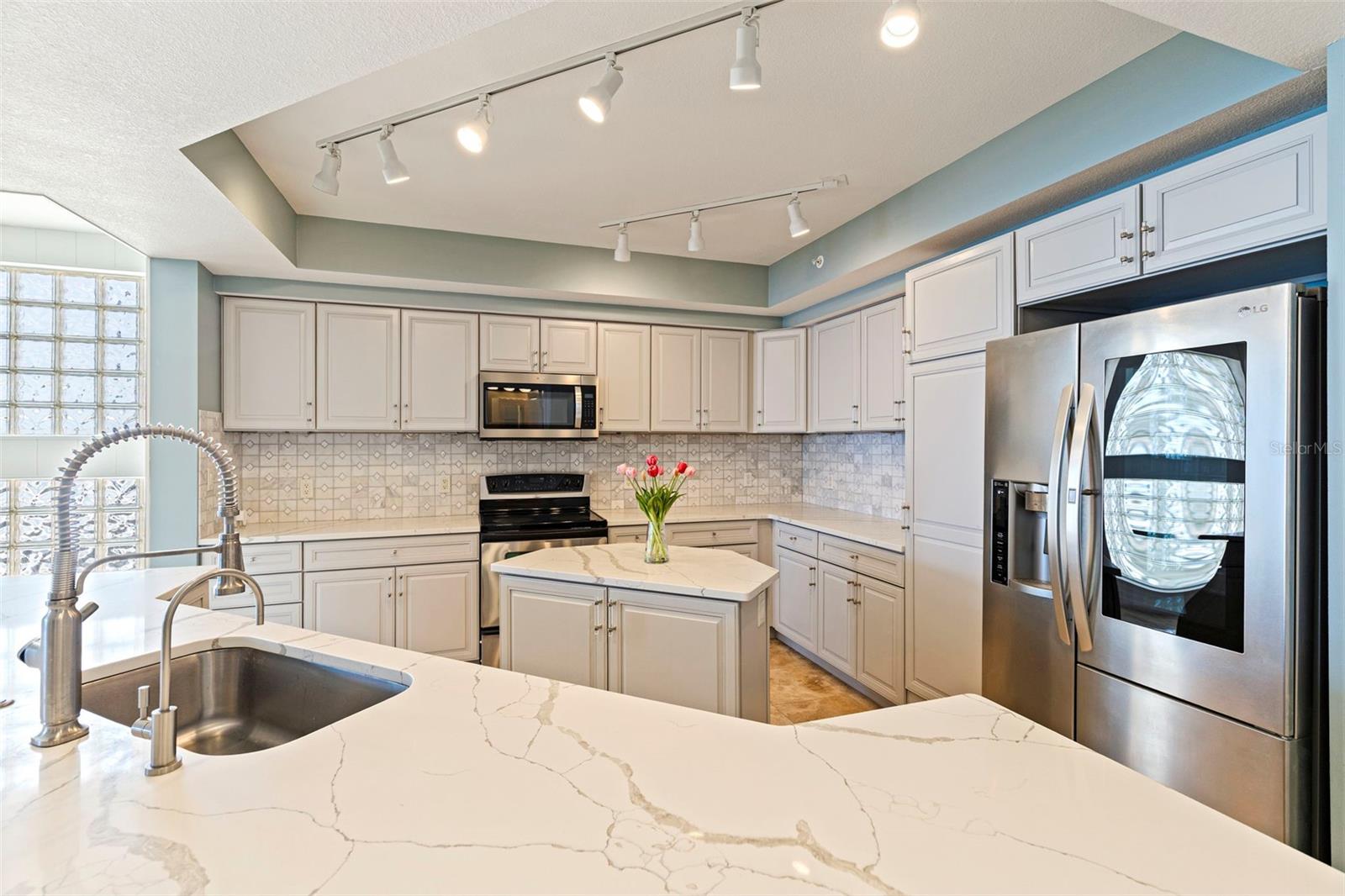 1350 GULF #704, CLEARWATER BEACH, FL, 33767