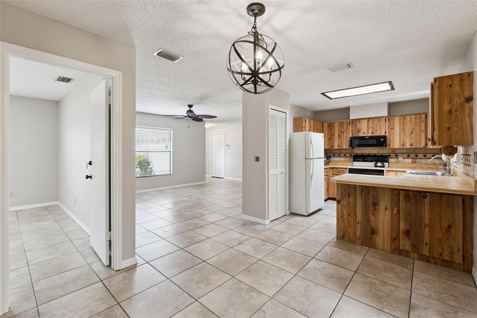 942 WINDBROOK DR, DELTONA, FL, 32725