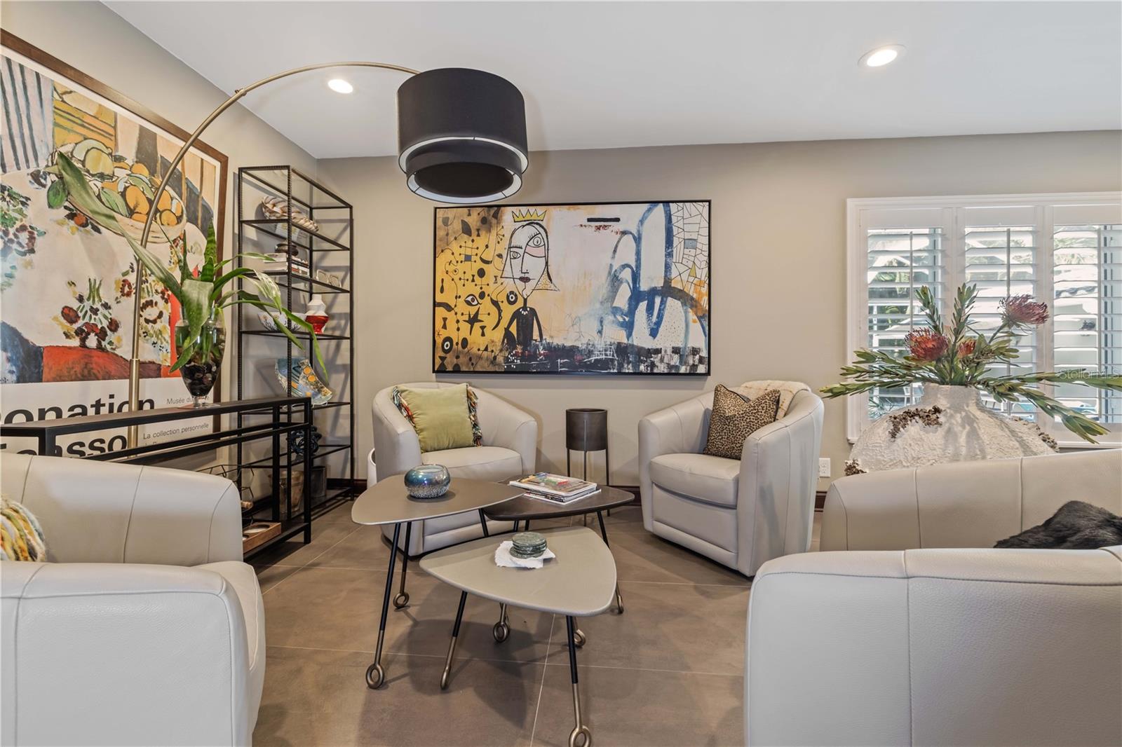 720 BRIGHTWATERS BLVD NE, ST PETERSBURG, FL, 33704