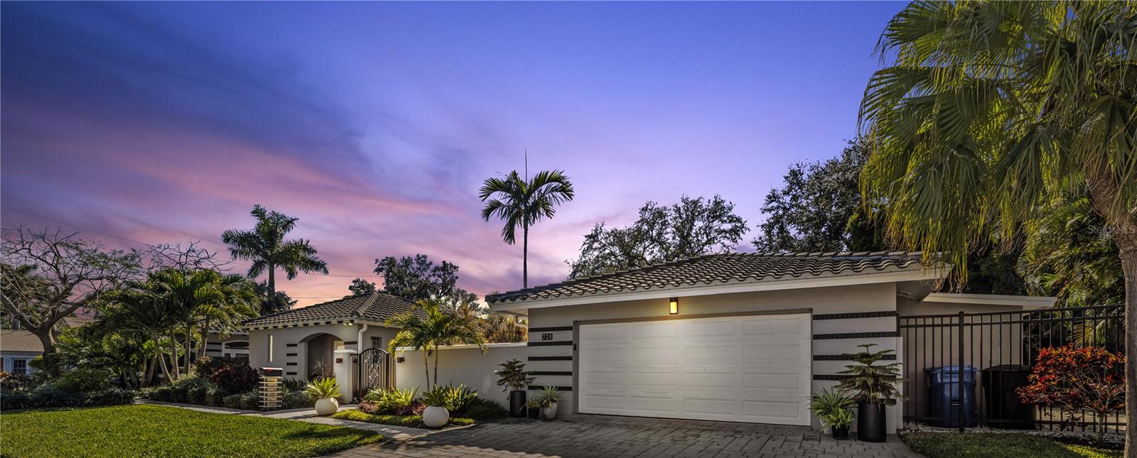 720 BRIGHTWATERS BLVD NE, ST PETERSBURG, FL, 33704