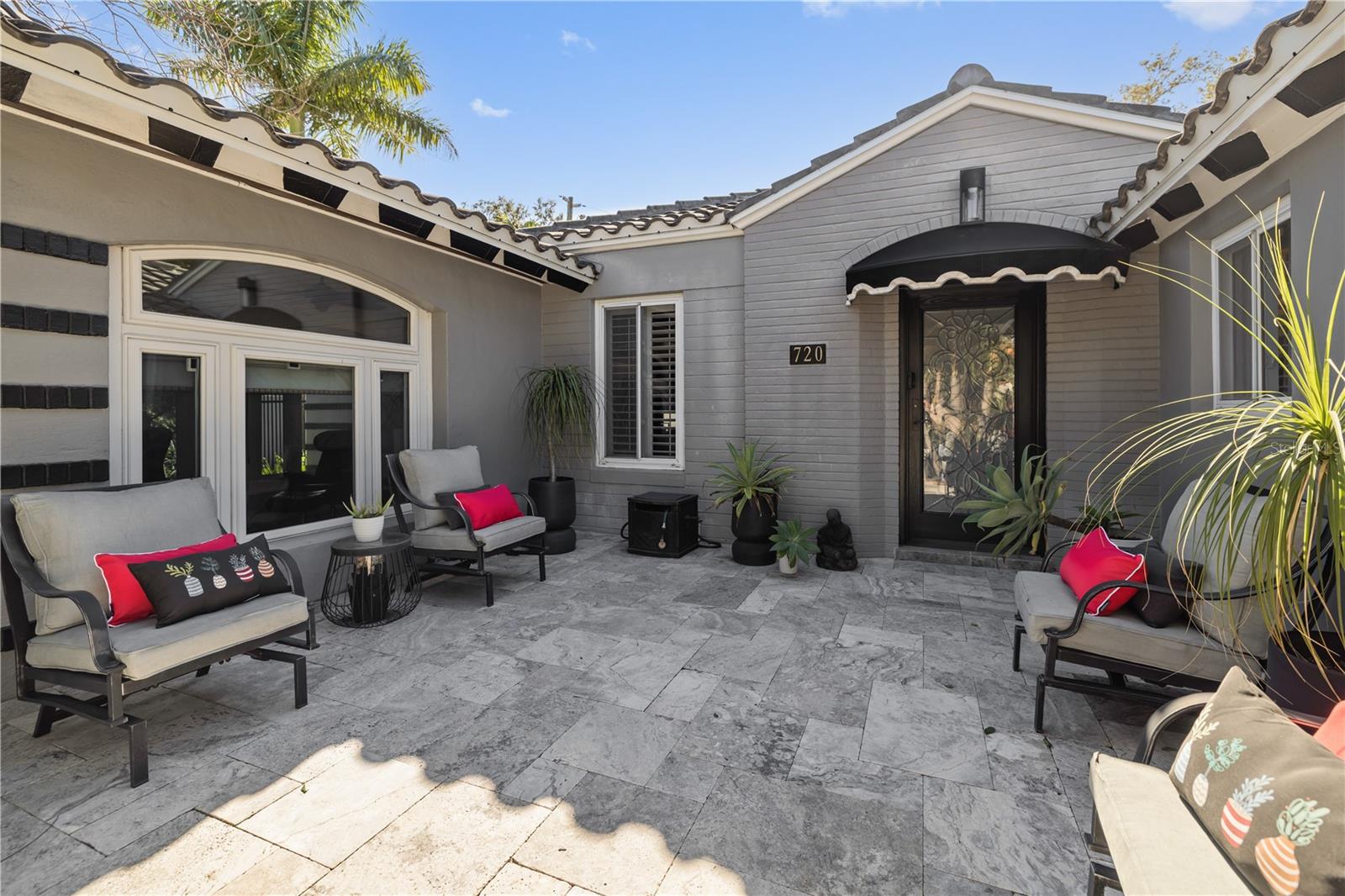 720 BRIGHTWATERS BLVD NE, ST PETERSBURG, FL, 33704