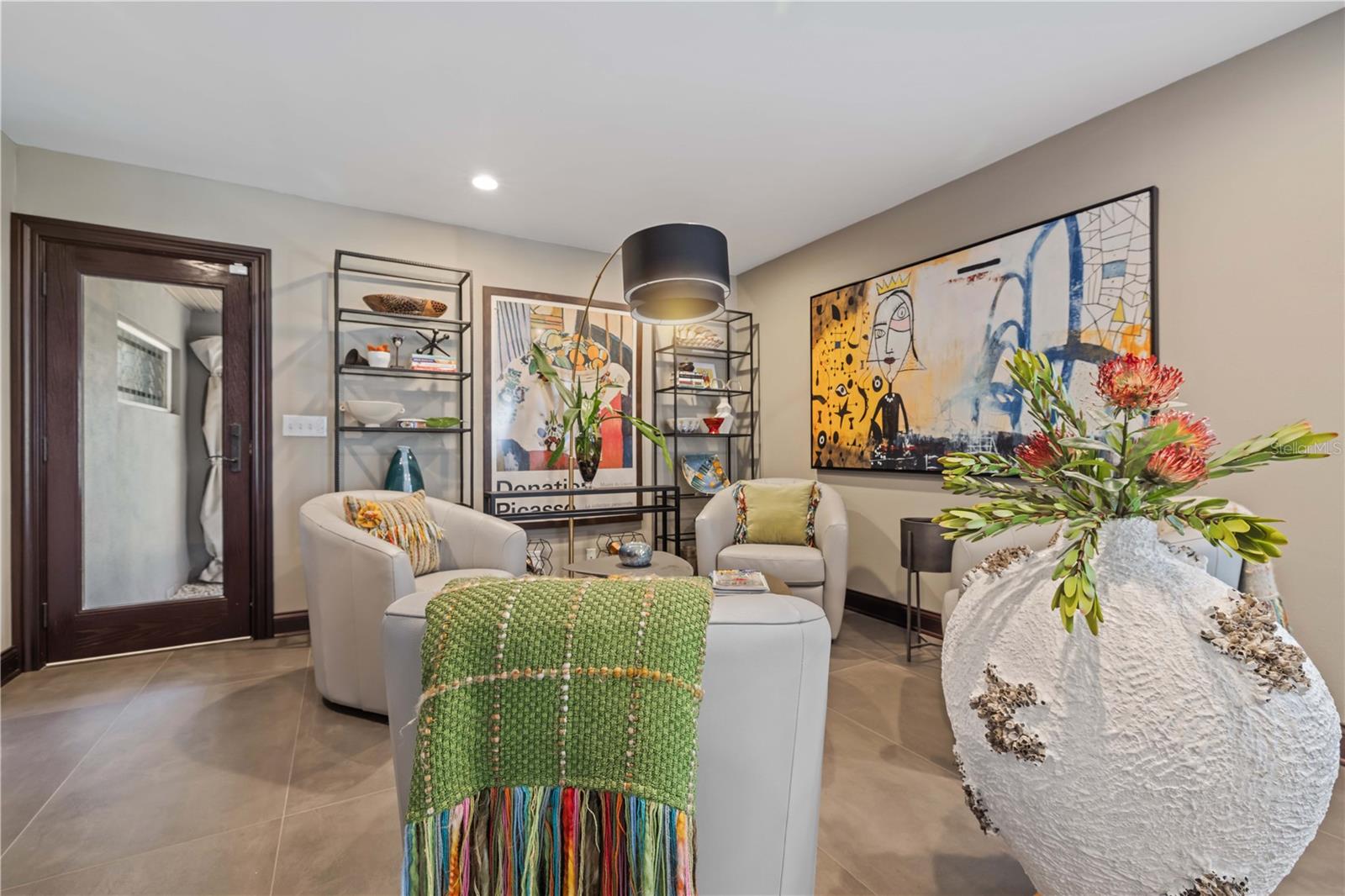 720 BRIGHTWATERS BLVD NE, ST PETERSBURG, FL, 33704