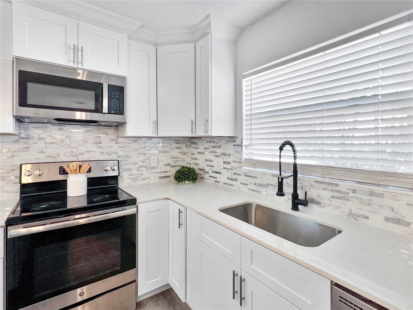 1008 37TH ST W, BRADENTON, FL, 34205