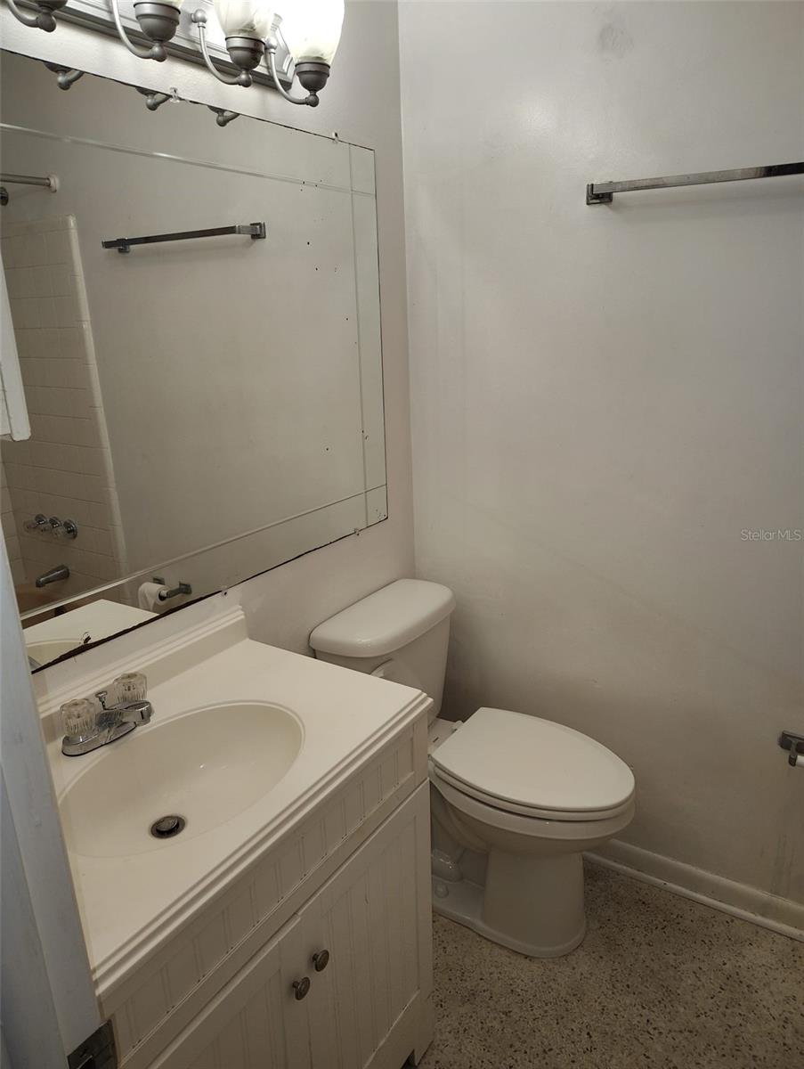 1104 CEDAR LAKE DR, TAMPA, FL, 33612