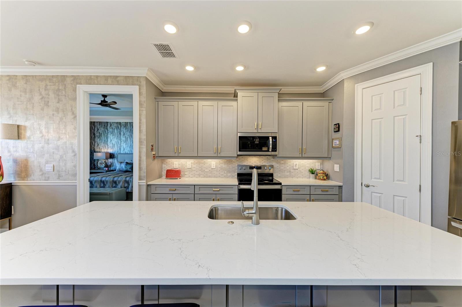 332 VILLORESI BLVD, NOKOMIS, FL, 34275