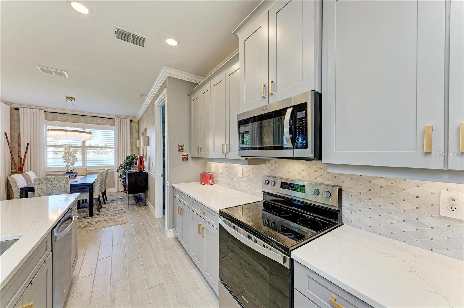 332 VILLORESI BLVD, NOKOMIS, FL, 34275