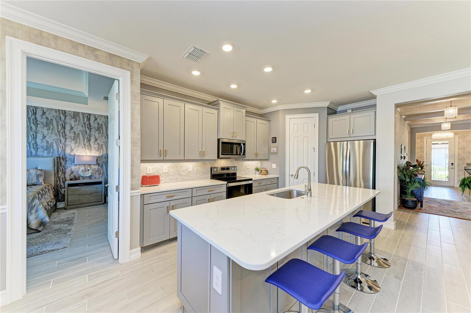 332 VILLORESI BLVD, NOKOMIS, FL, 34275