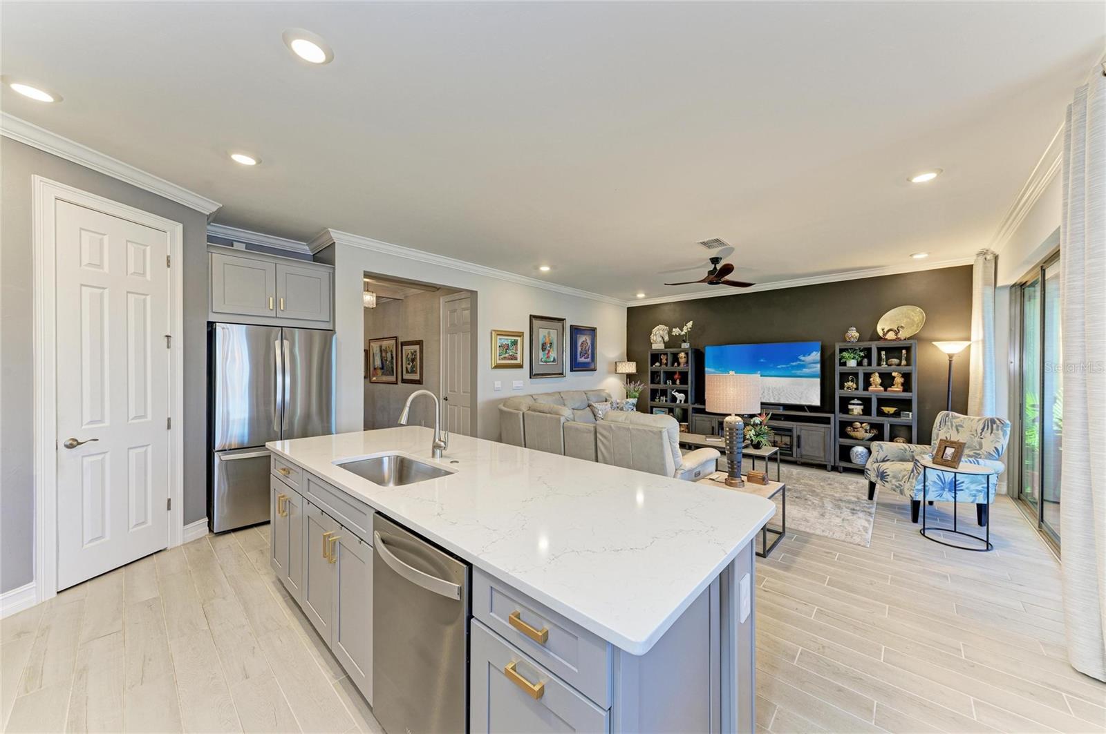 332 VILLORESI BLVD, NOKOMIS, FL, 34275