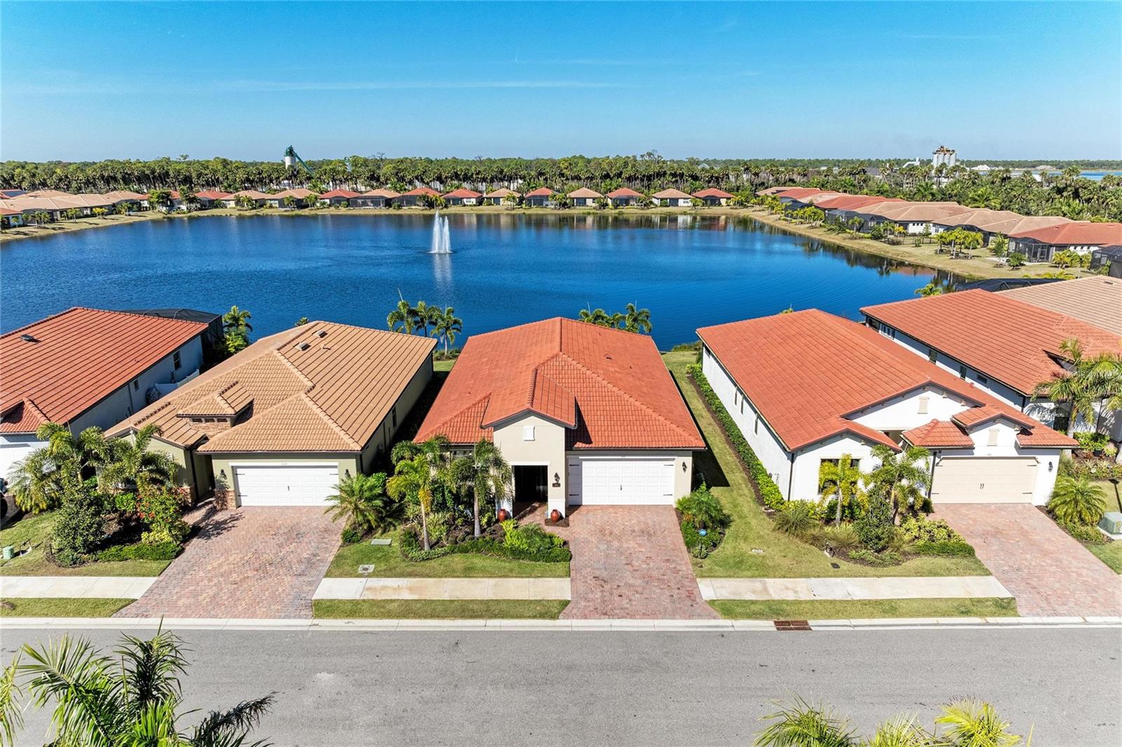 332 VILLORESI BLVD, NOKOMIS, FL, 34275