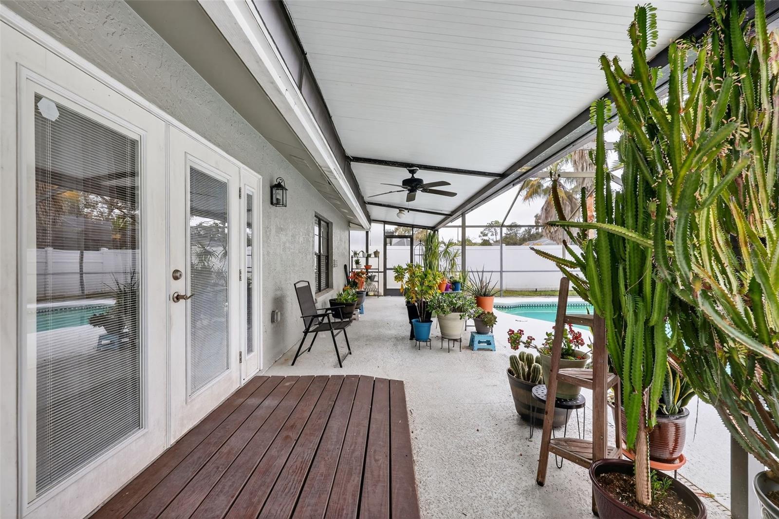 9410 PEBBLE GLEN AVE, TAMPA, FL, 33647