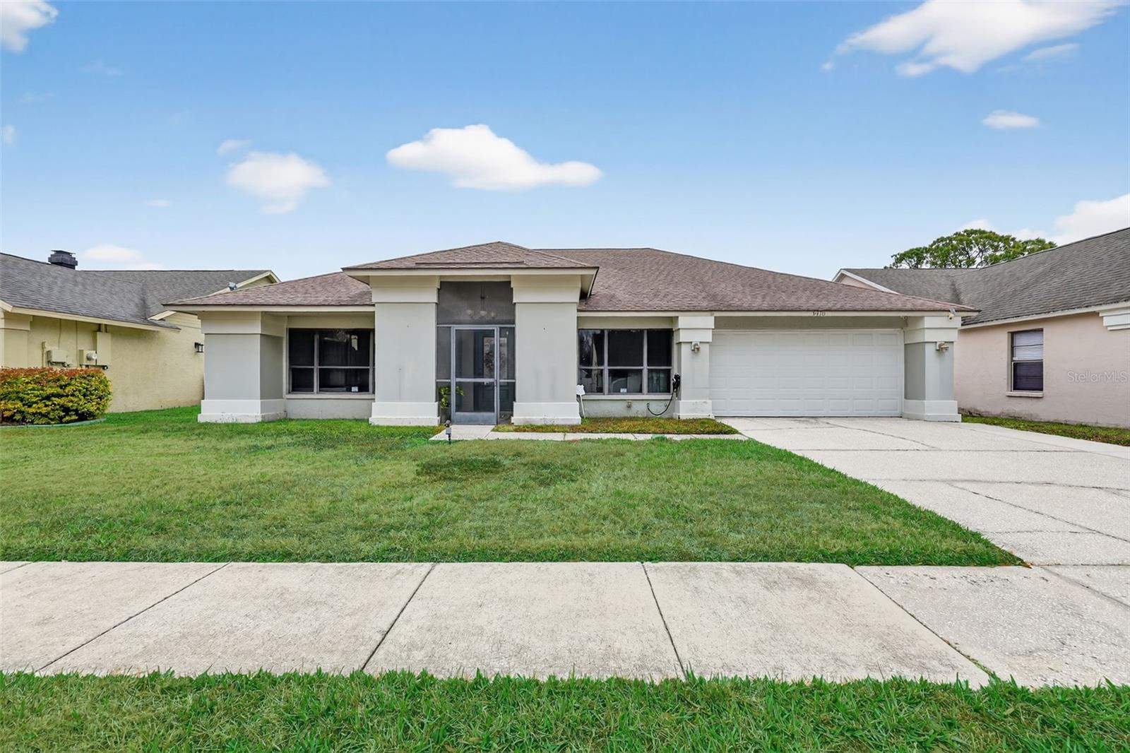 9410 PEBBLE GLEN AVE, TAMPA, FL, 33647