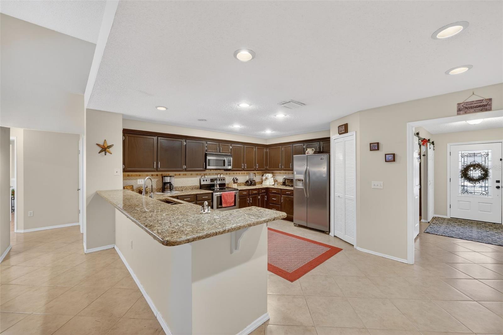 9410 PEBBLE GLEN AVE, TAMPA, FL, 33647