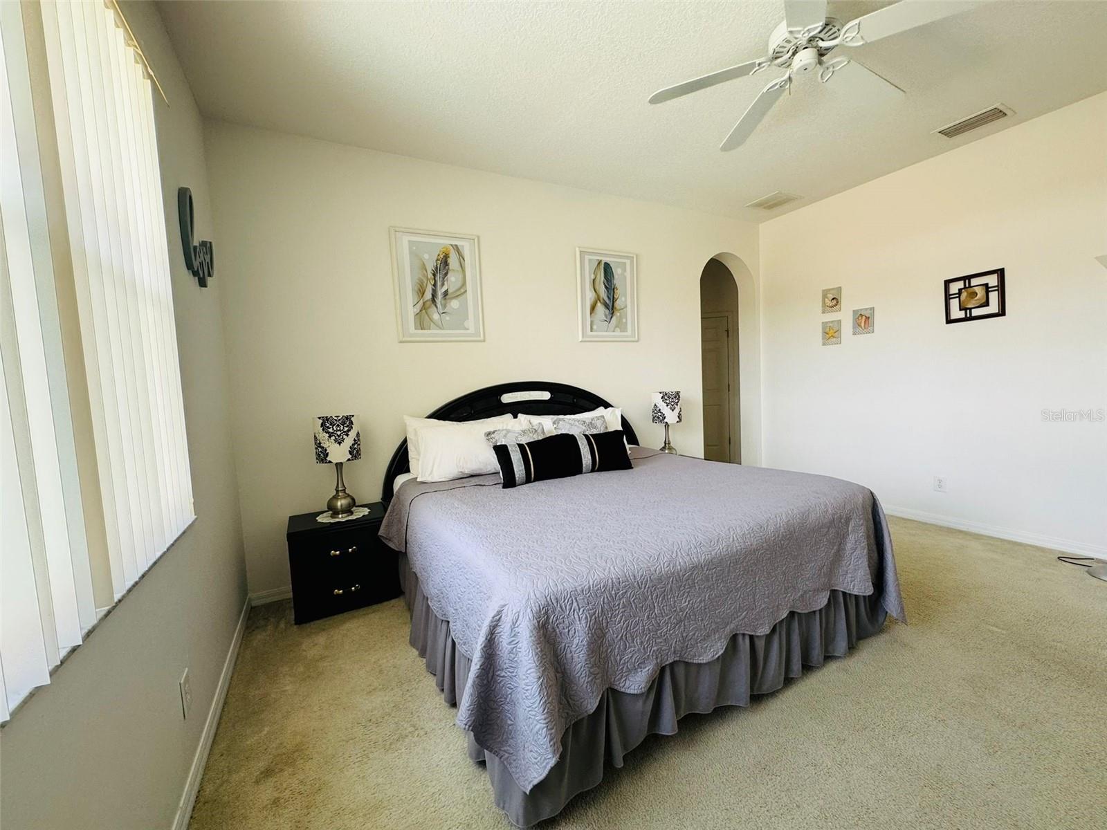 400 MONTARA DR, DAVENPORT, FL, 33897