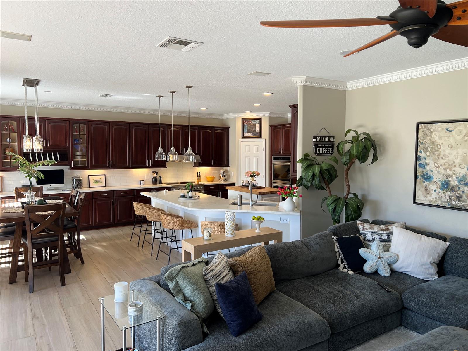 9754 PINEOLA DR, ORLANDO, FL, 32836