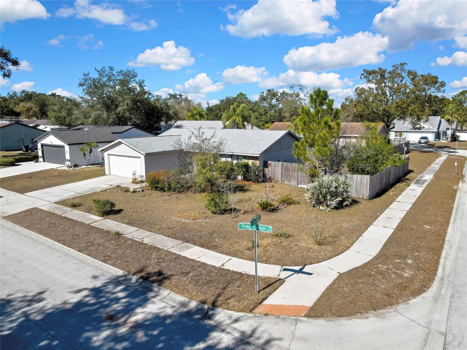 1521 PINEY BRANCH CIR, VALRICO, FL, 33594