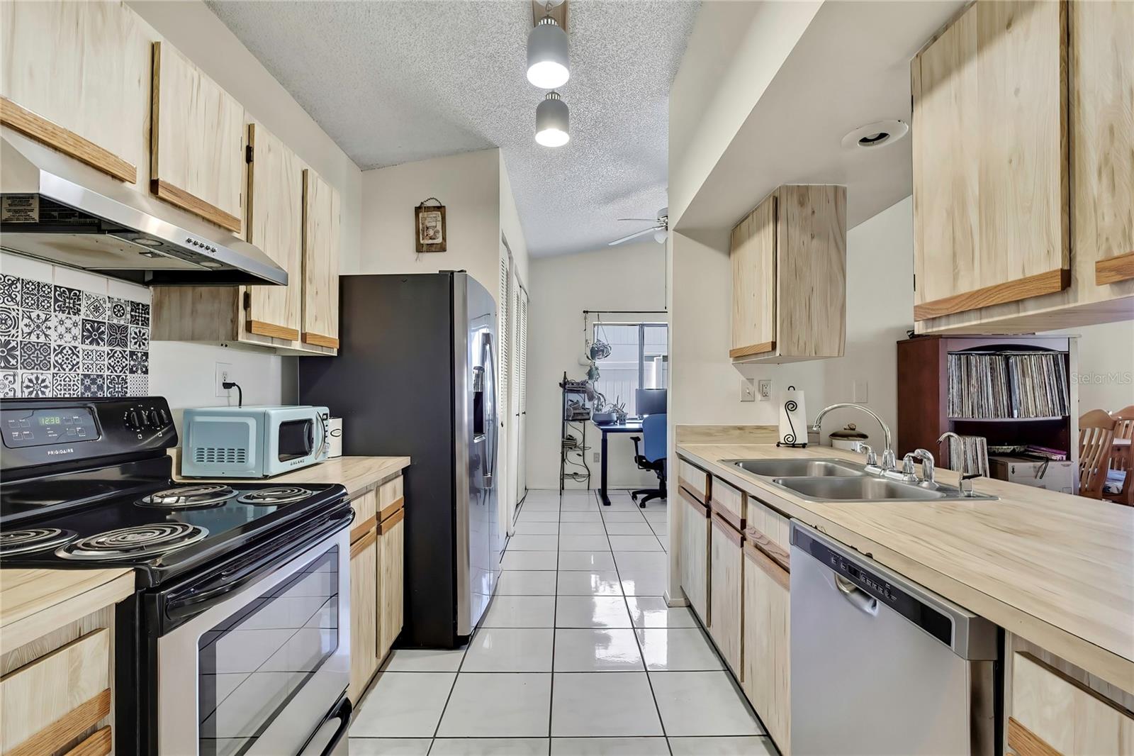 1521 PINEY BRANCH CIR, VALRICO, FL, 33594