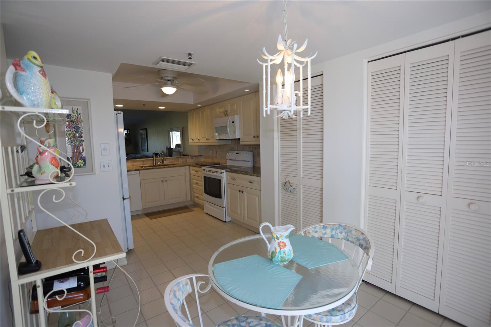 6707 STONE RIVER RD #101, BRADENTON, FL, 34203