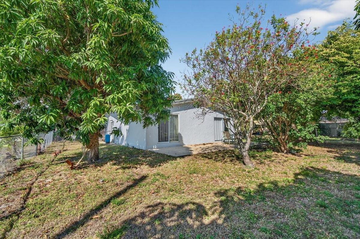 4033 COUNTRY CLUB BLVD, CAPE CORAL, FL, 33904