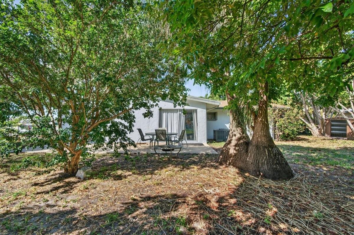 4033 COUNTRY CLUB BLVD, CAPE CORAL, FL, 33904