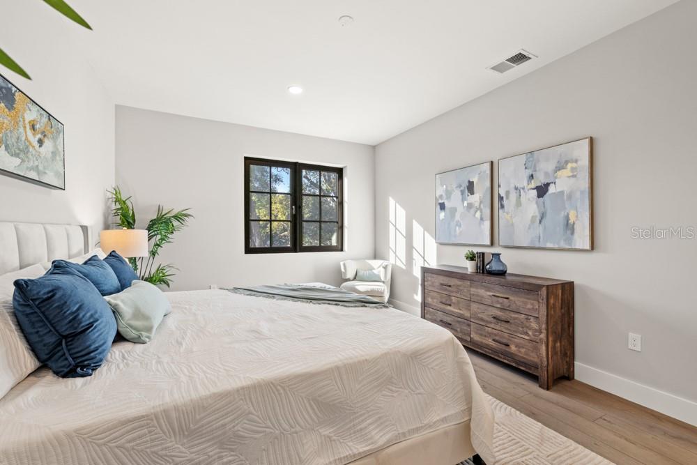 1812 E KALEY AVE, ORLANDO, FL, 32806