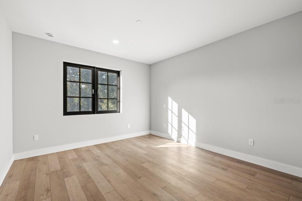 1812 E KALEY AVE, ORLANDO, FL, 32806