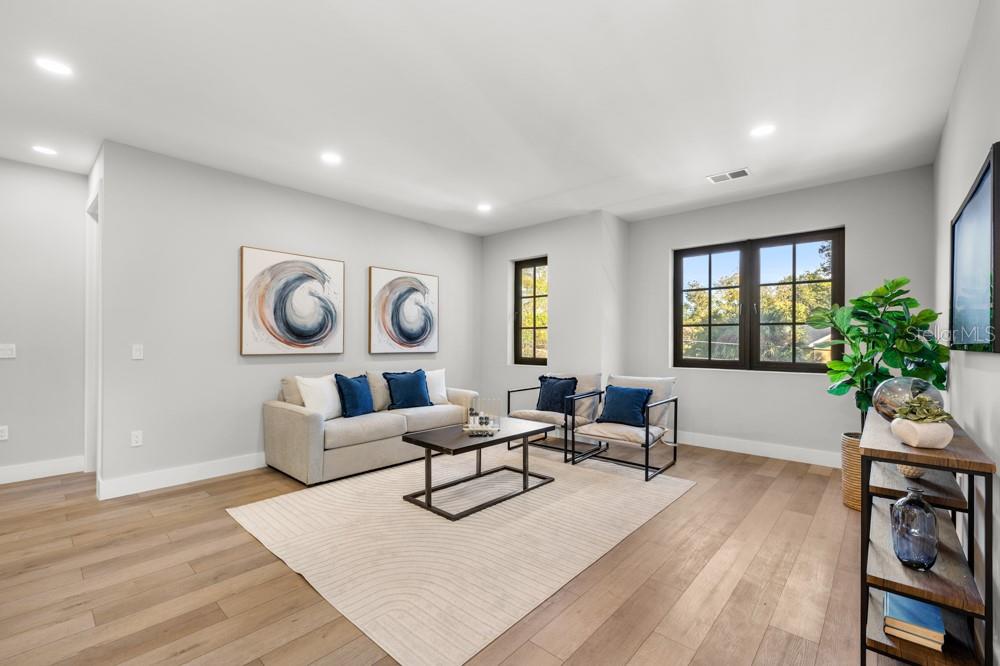 1812 E KALEY AVE, ORLANDO, FL, 32806