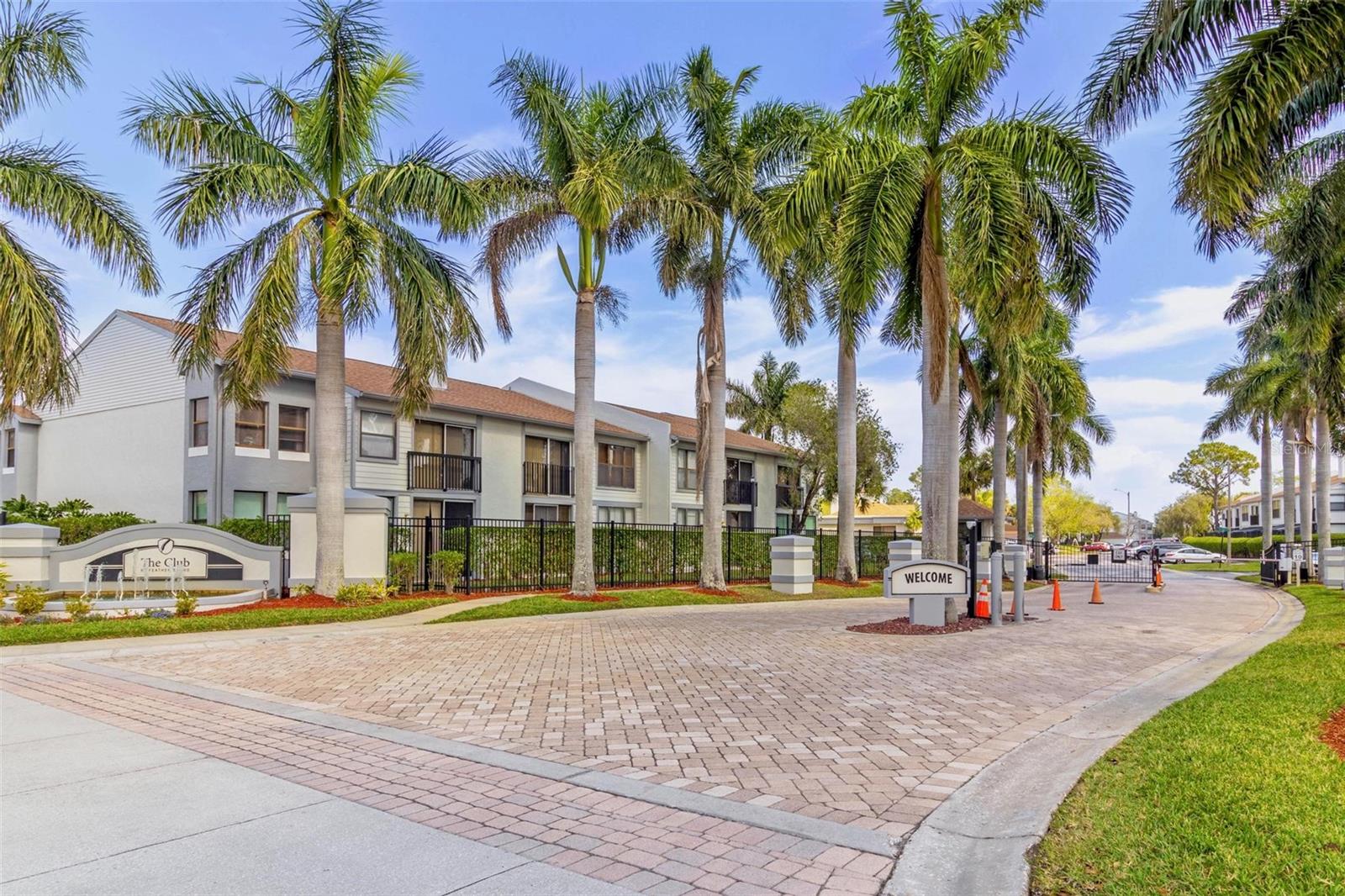 2002 BLUE HAWK CT #1723, CLEARWATER, FL, 33762