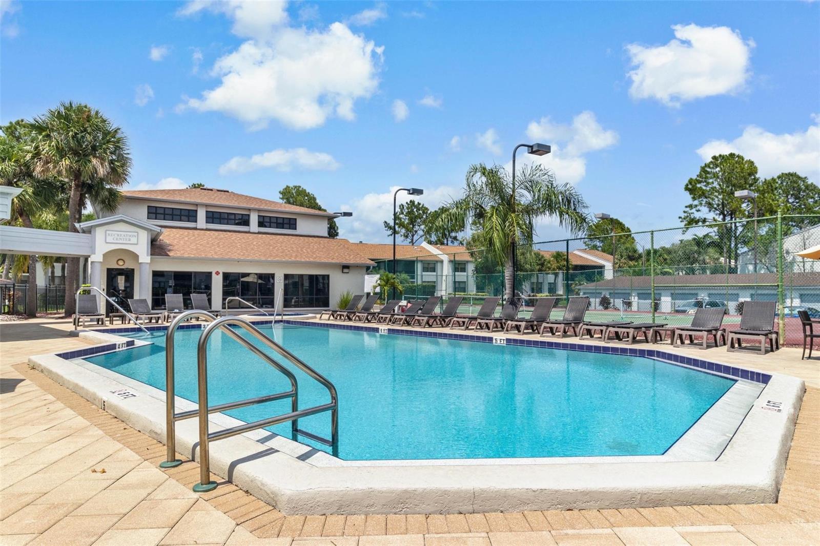 2002 BLUE HAWK CT #1723, CLEARWATER, FL, 33762