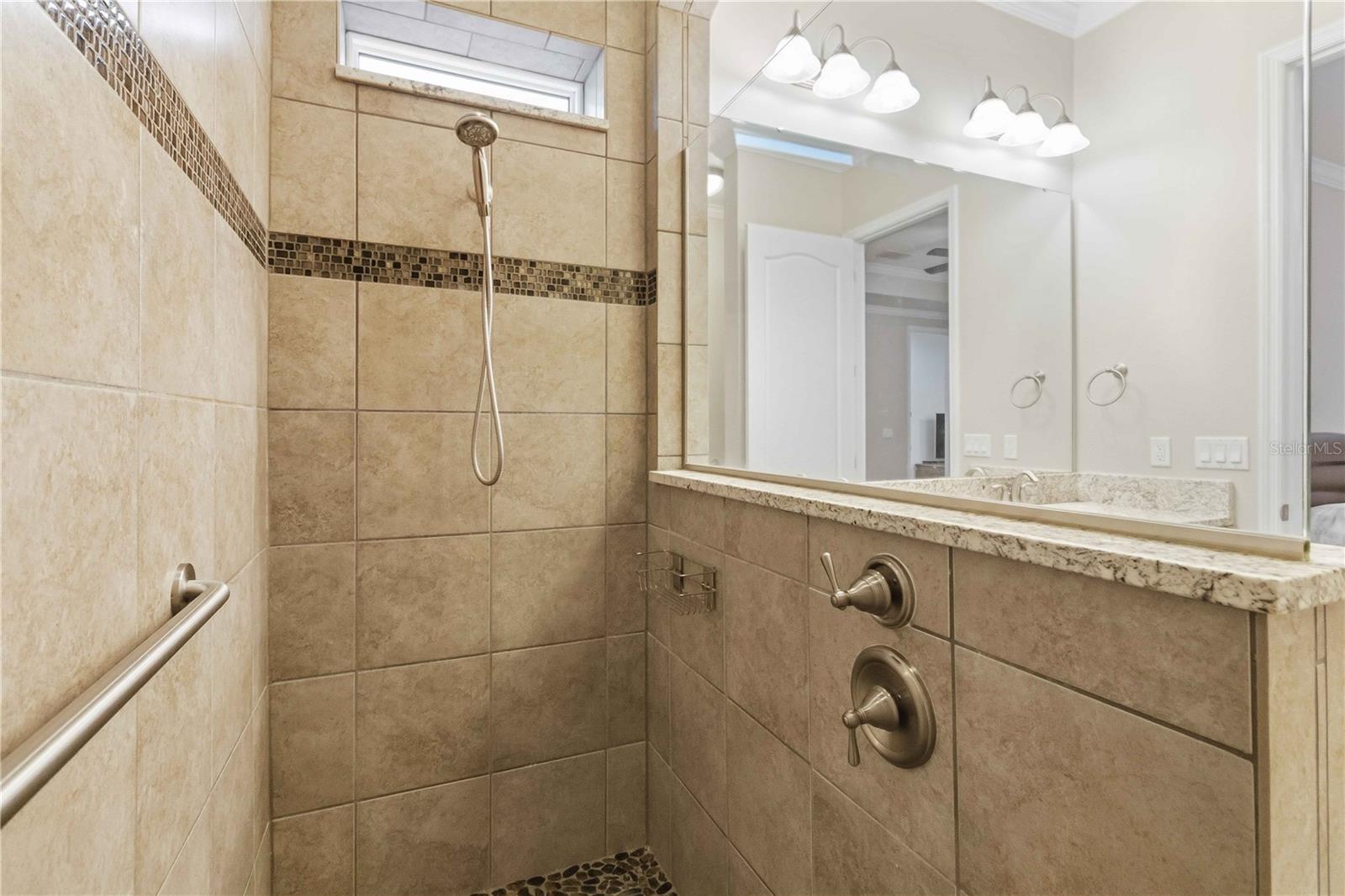 8905 LAUREATE BLVD, ORLANDO, FL, 32827