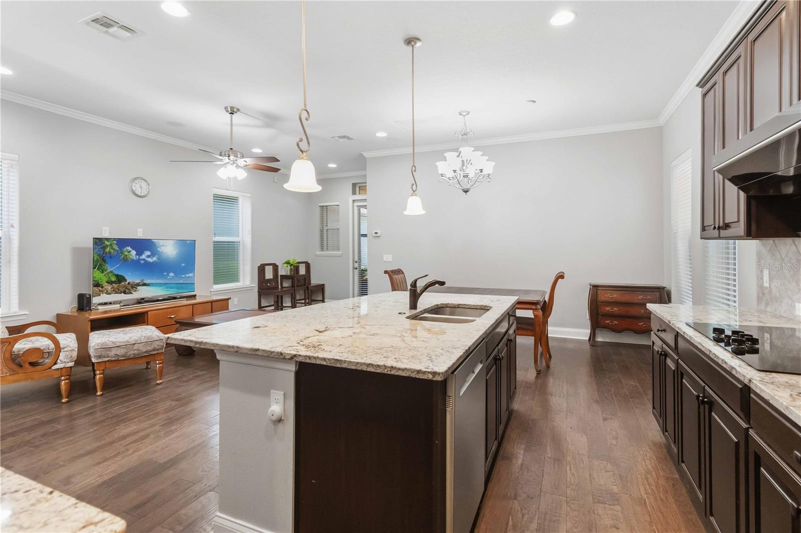 8905 LAUREATE BLVD, ORLANDO, FL, 32827