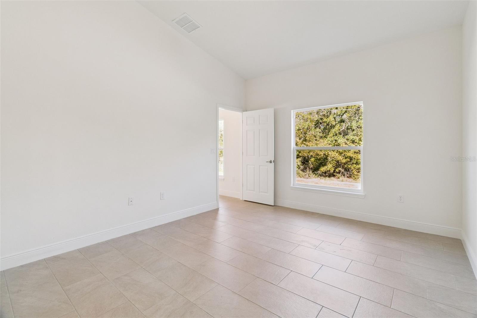 121 S CANOE CREEK RD, KENANSVILLE, FL, 34739