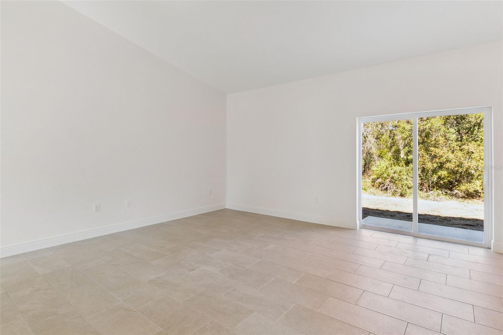 121 S CANOE CREEK RD, KENANSVILLE, FL, 34739