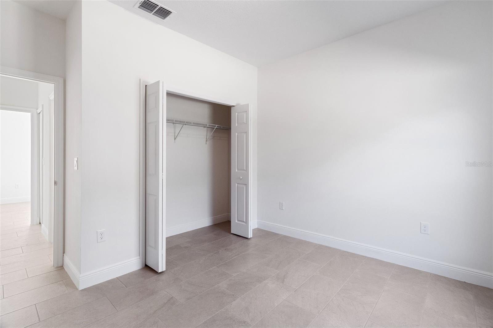 121 S CANOE CREEK RD, KENANSVILLE, FL, 34739