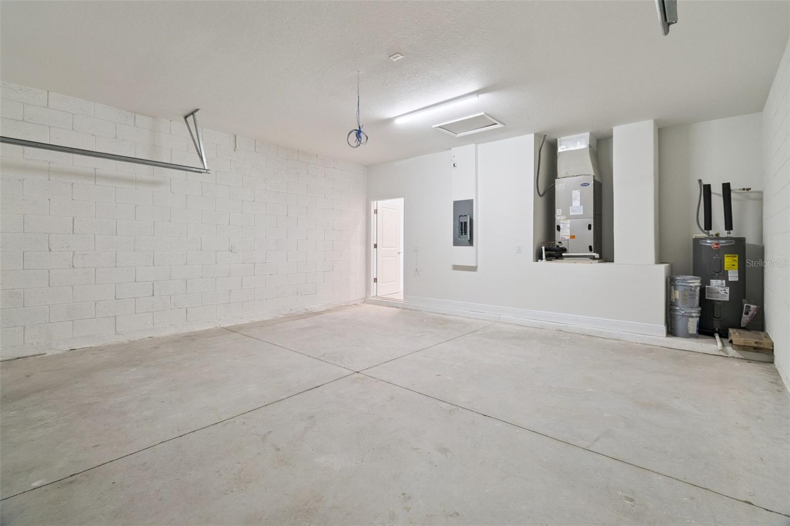 121 S CANOE CREEK RD, KENANSVILLE, FL, 34739