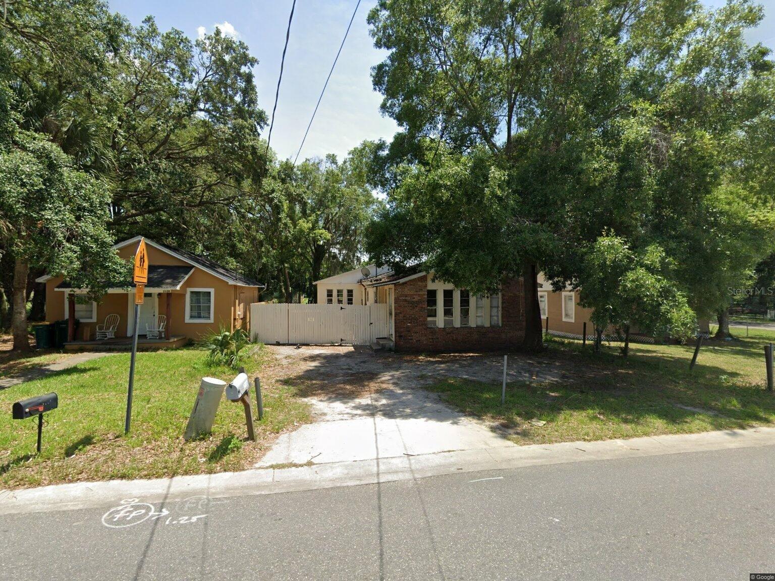 2118 BATES AVE, EUSTIS, FL, 32726