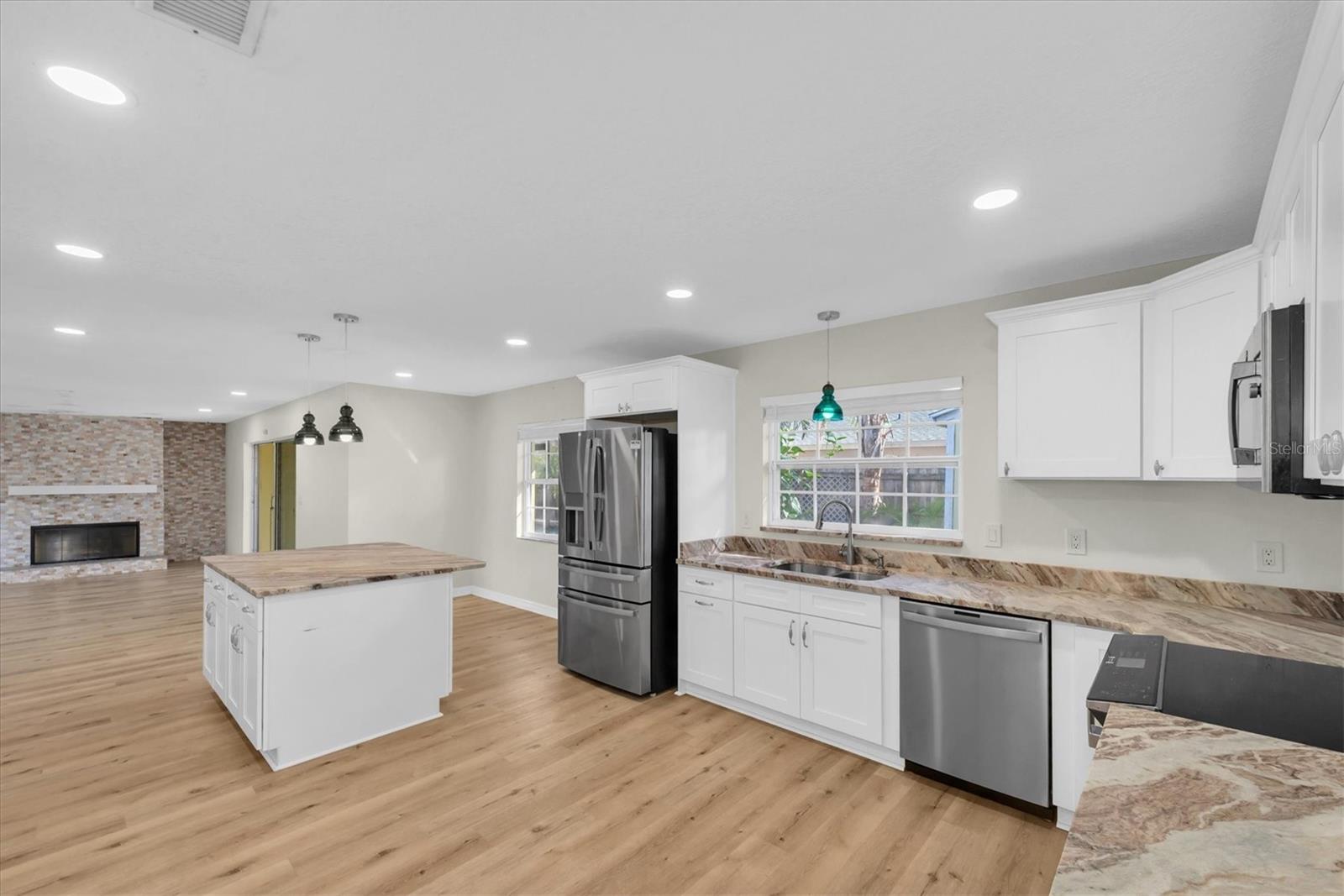 13400 91ST AVE, SEMINOLE, FL, 33776