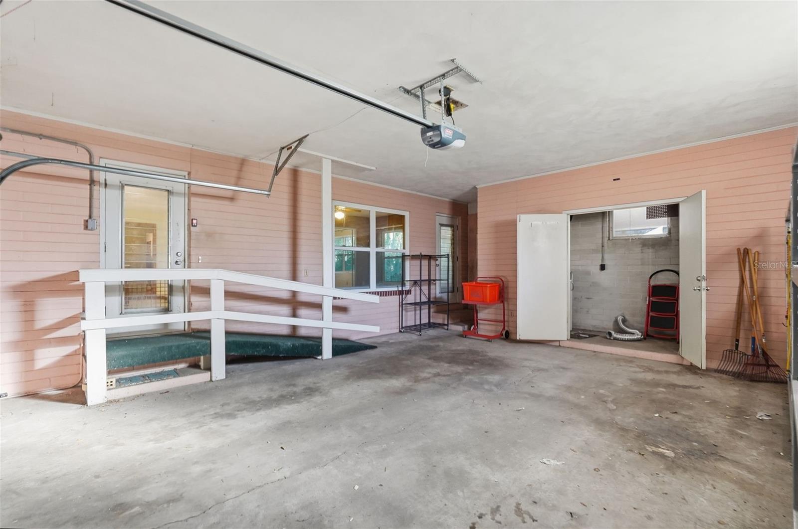 1643 NW 16TH AVE, GAINESVILLE, FL, 32605