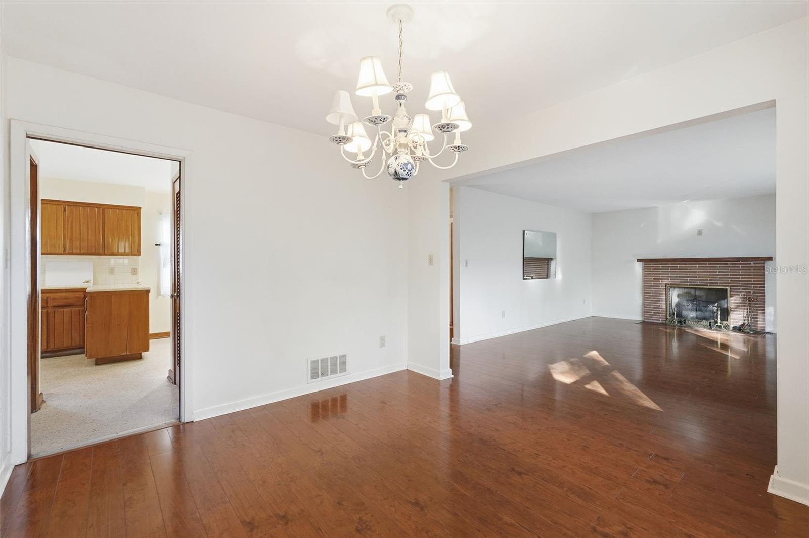 1643 NW 16TH AVE, GAINESVILLE, FL, 32605