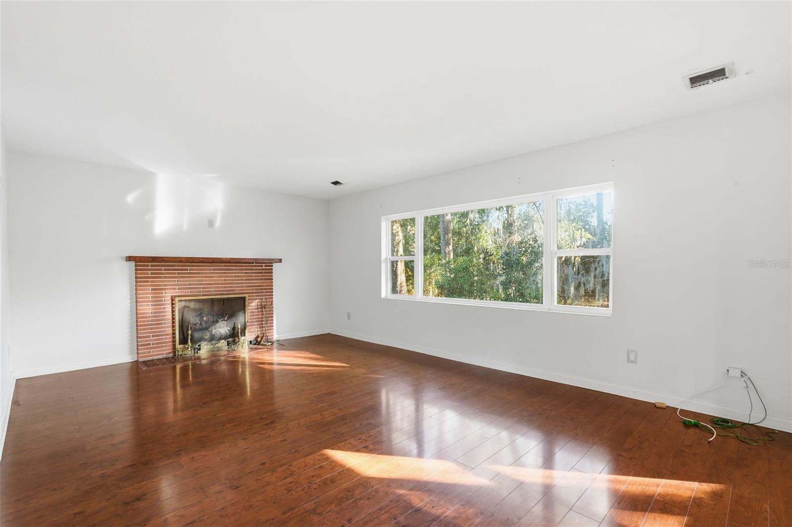 1643 NW 16TH AVE, GAINESVILLE, FL, 32605