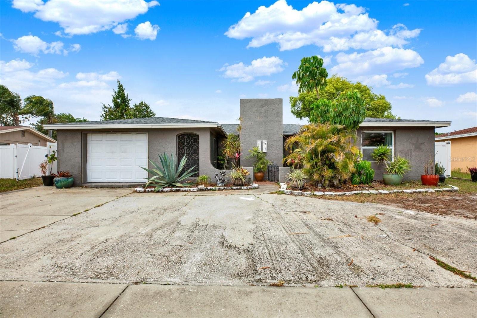 3931 HOLIDAY LAKE DR, HOLIDAY, FL, 34691