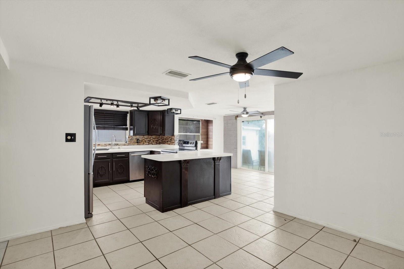 3931 HOLIDAY LAKE DR, HOLIDAY, FL, 34691