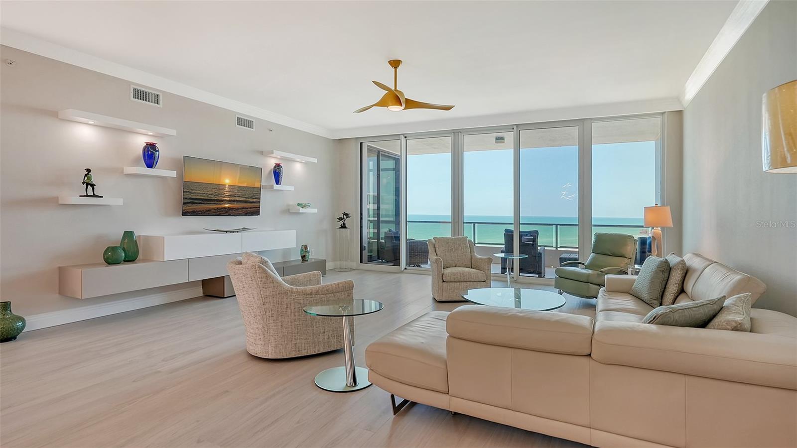 535 SANCTUARY DR #C807, LONGBOAT KEY, FL, 34228